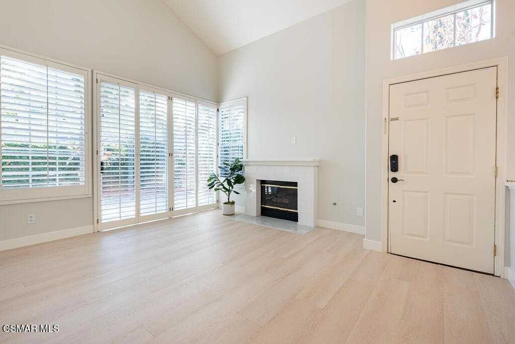 4928 Lazio Way - Photo 4 of 35