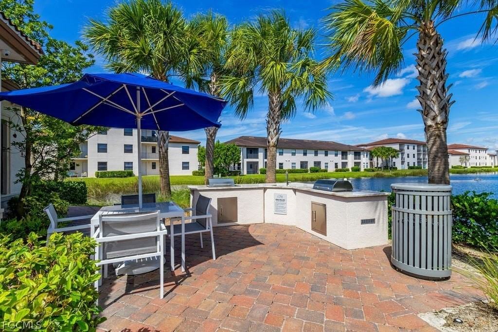 4155 Umbria Ln Apt 313 #313 - Photo 6 of 11