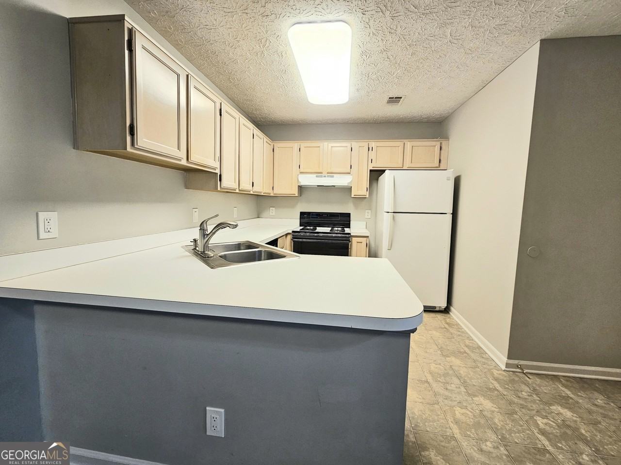 2734 Highland Rdg Nw - Photo 6 of 23