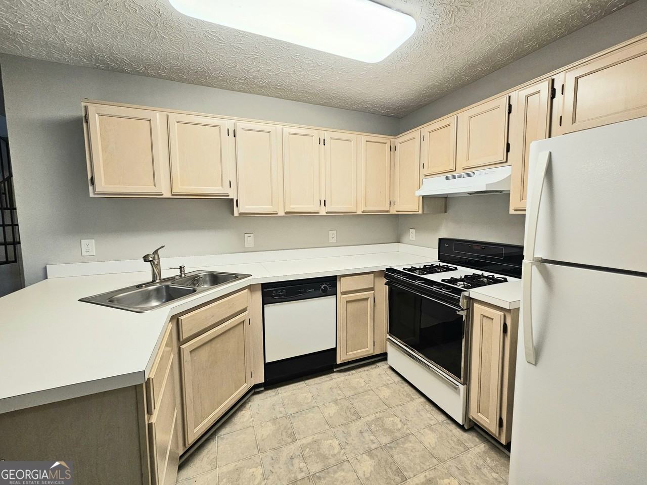 2734 Highland Rdg Nw - Photo 7 of 23