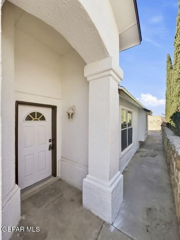 11621 Gypsum Hills Cir - Photo 2 of 34