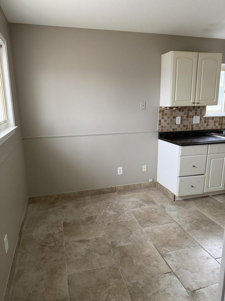 2399 Emmons Ave - Photo 4 of 10