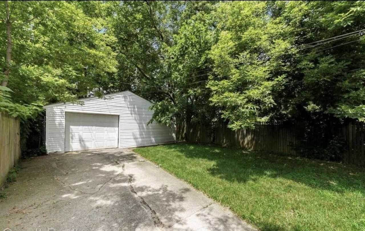 7291 Faust Ave - Photo 3 of 10