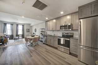 548 Franklin Ave #214 - Photo 1 of 1