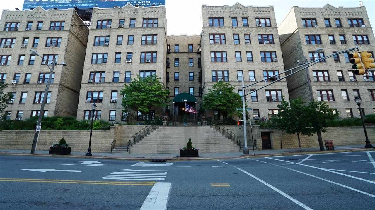 3315 Pleasant Ave #415 - Photo 7 of 9