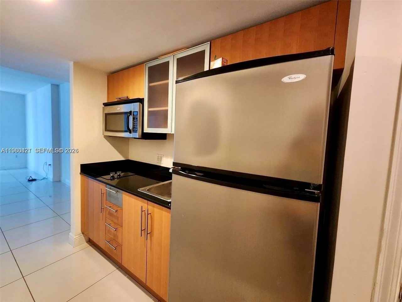 1750 N Bayshore Dr #2407 - Photo 5 of 11