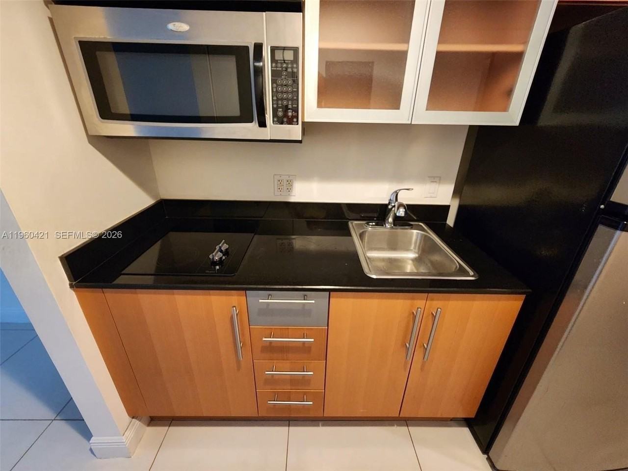 1750 N Bayshore Dr #2407 - Photo 7 of 11