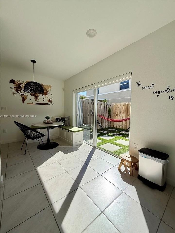 487 Ne 5th St #NA - Photo 7 of 17