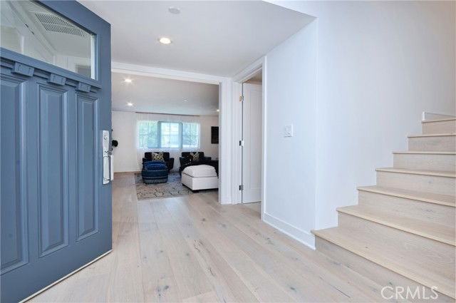 4641 Cahuenga Blvd - Photo 4 of 8