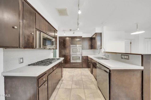 391 E Highland Ave - Photo 3 of 8