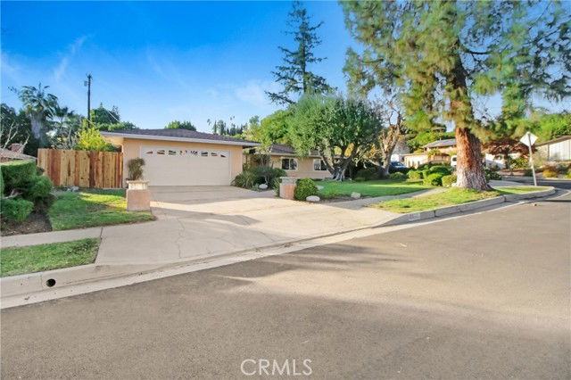 8631 Santa Susana Pl - Photo 2 of 8