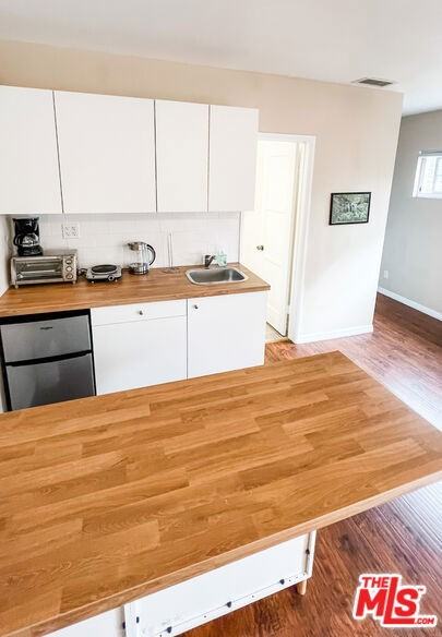 1975 S Crescent Heights Blvd - Photo 2 of 8