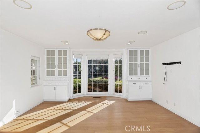 6211 Warner Dr - Photo 5 of 5