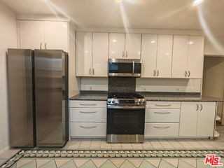 1105 S Alfred St - Photo 7 of 8