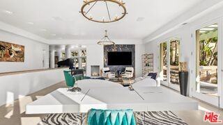 1368 Doheny Pl - Photo 4 of 8