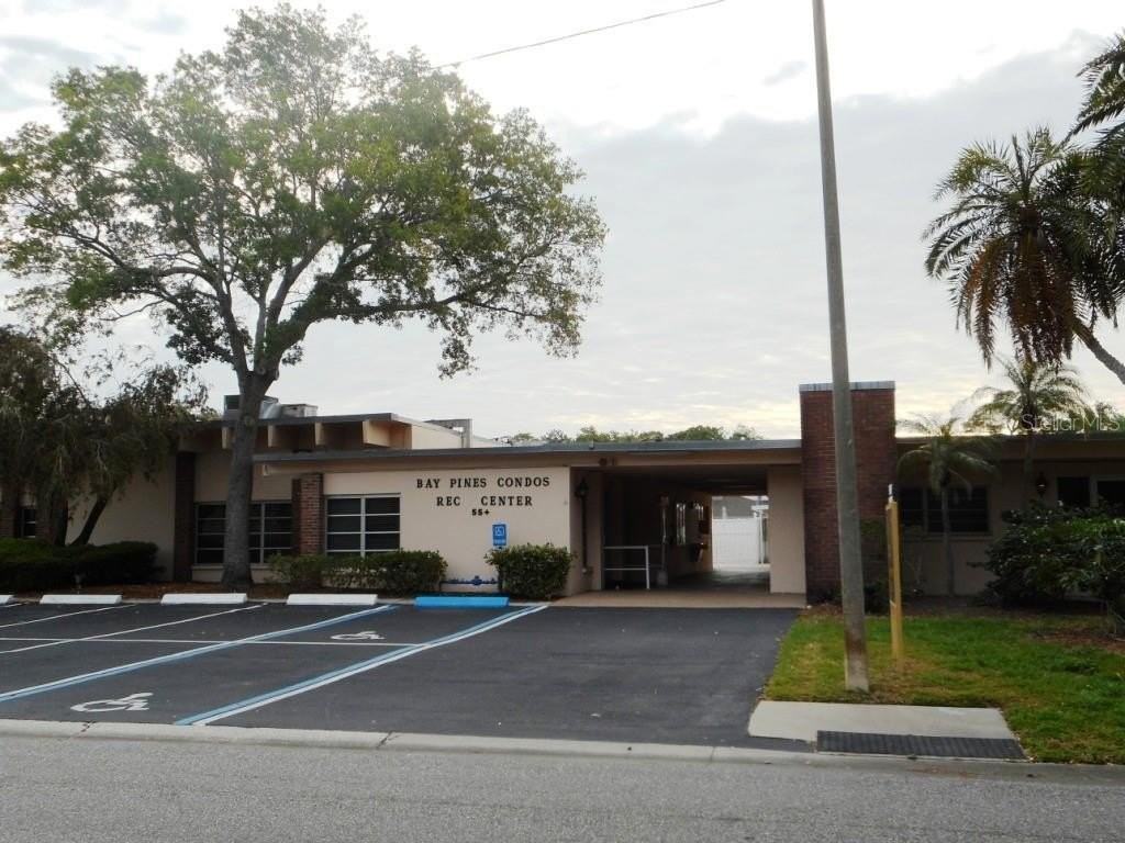 9940 47th Ave N #320 - Photo 4 of 23