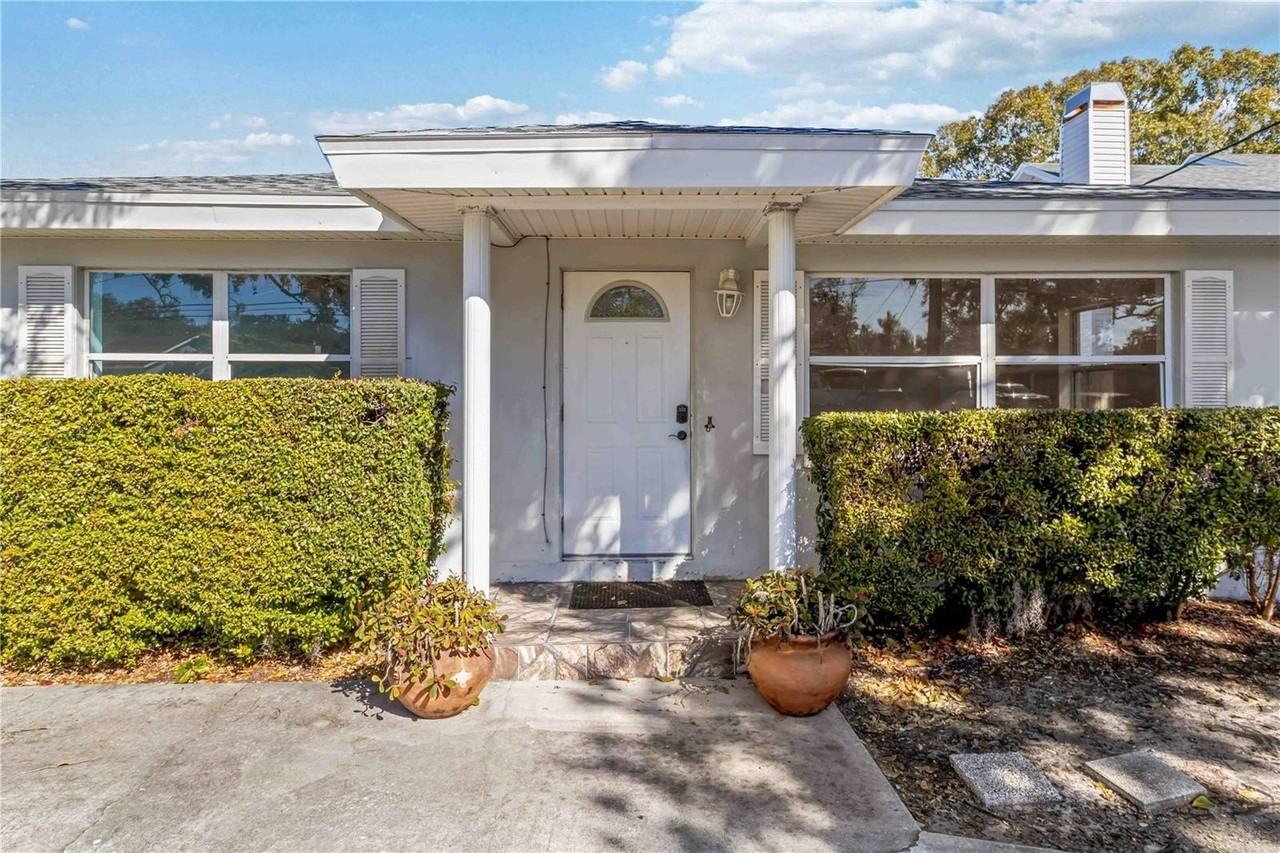 14863 Sunset Dr - Photo 3 of 30