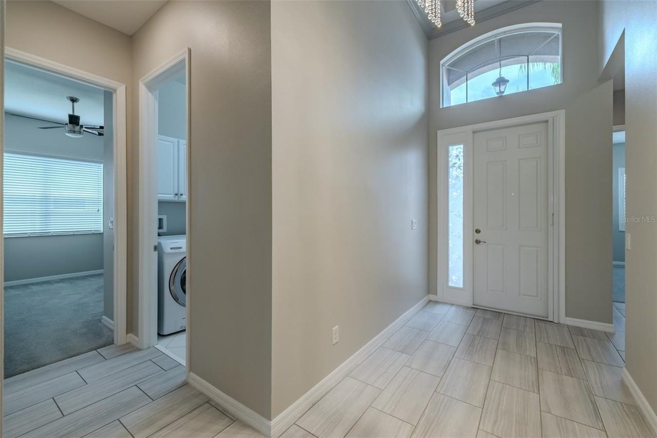 16106 Cedar Key Dr - Photo 3 of 50