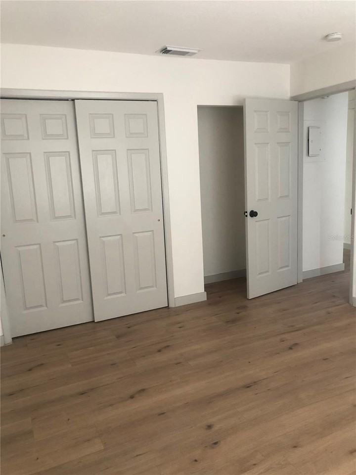 5946 Pennsylvania Ave - Photo 5 of 6