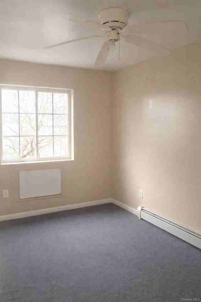 512 Milford St - Photo 5 of 7