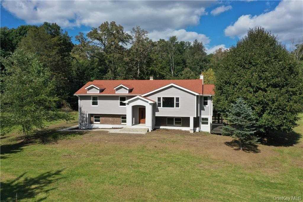 118 Booth Rd - Photo 2 of 34