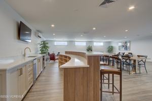 featured image of 258 Morris Ave