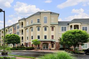 featured image of 2211 Xanadu Ln