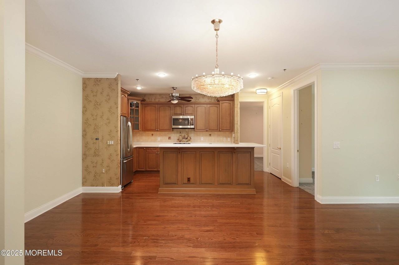 2211 Xanadu Ln - Photo 7 of 35