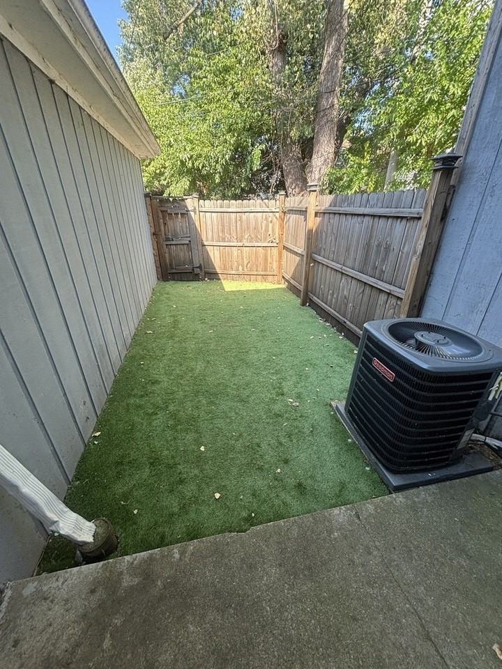 8028 S Kingston Ave - Photo 6 of 8