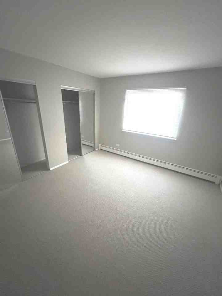 16W486 Lake Dr Apt 7-102 #7-102 - Photo 7 of 11