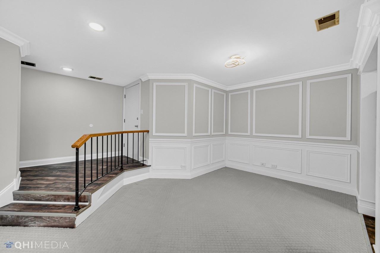 920 Surrey Dr Apt 2b #2B - Photo 7 of 27