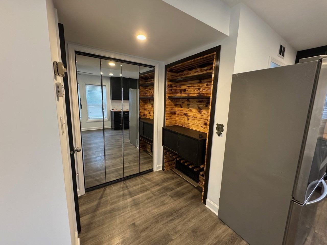 1892 White St - Photo 7 of 18