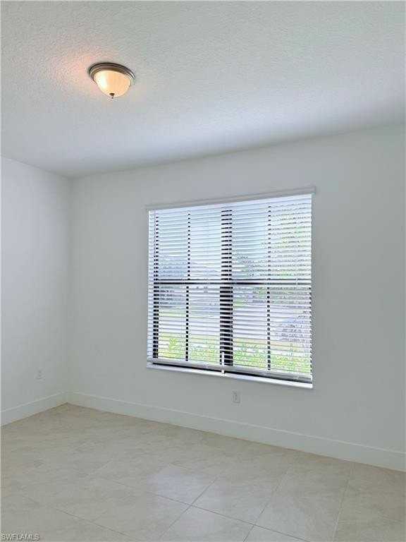 5681 Cassidy Ln - Photo 4 of 25