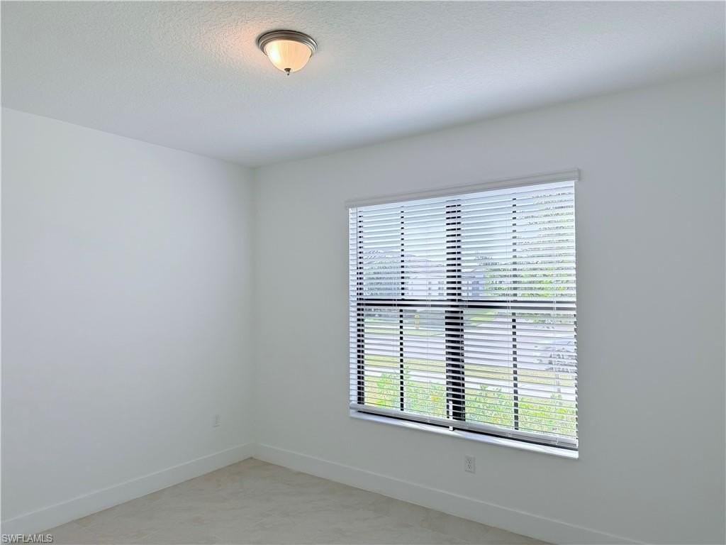 5681 Cassidy Ln - Photo 5 of 25