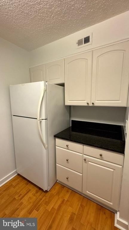 5909 Tamar Dr #3 - Photo 7 of 31