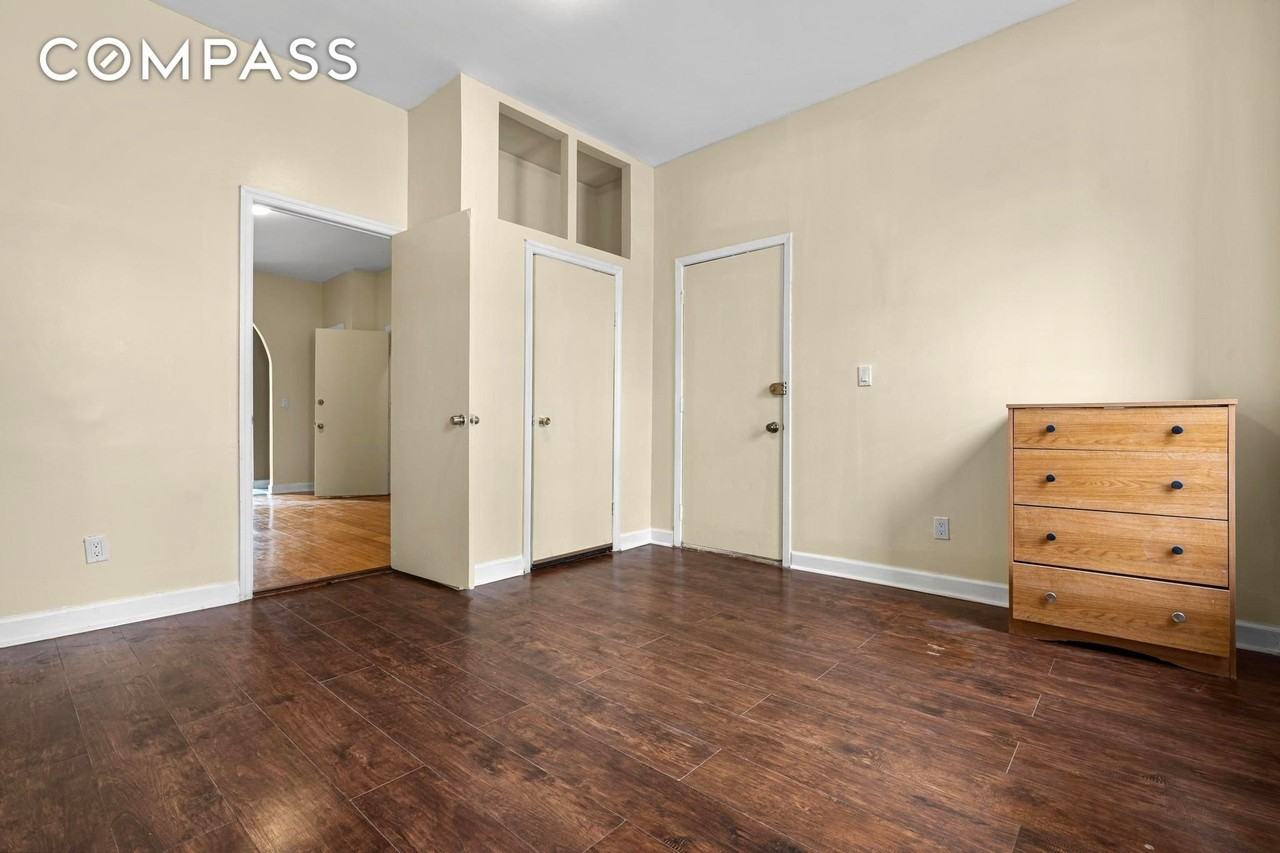 1328 Herkimer St #1 - Photo 5 of 9