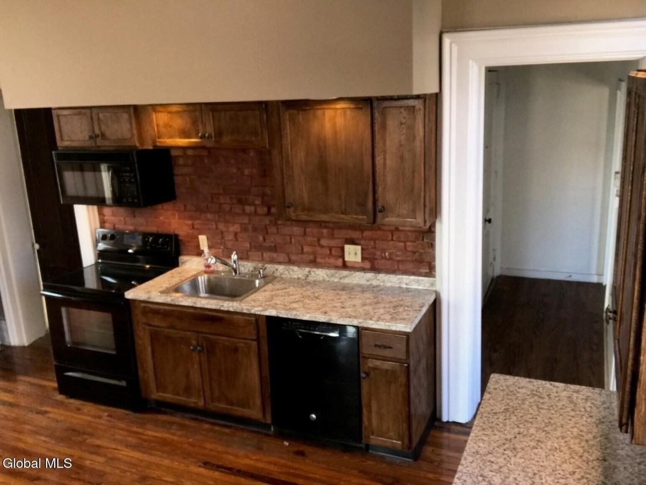 821 23rd St #1stFL - Photo 5 of 12