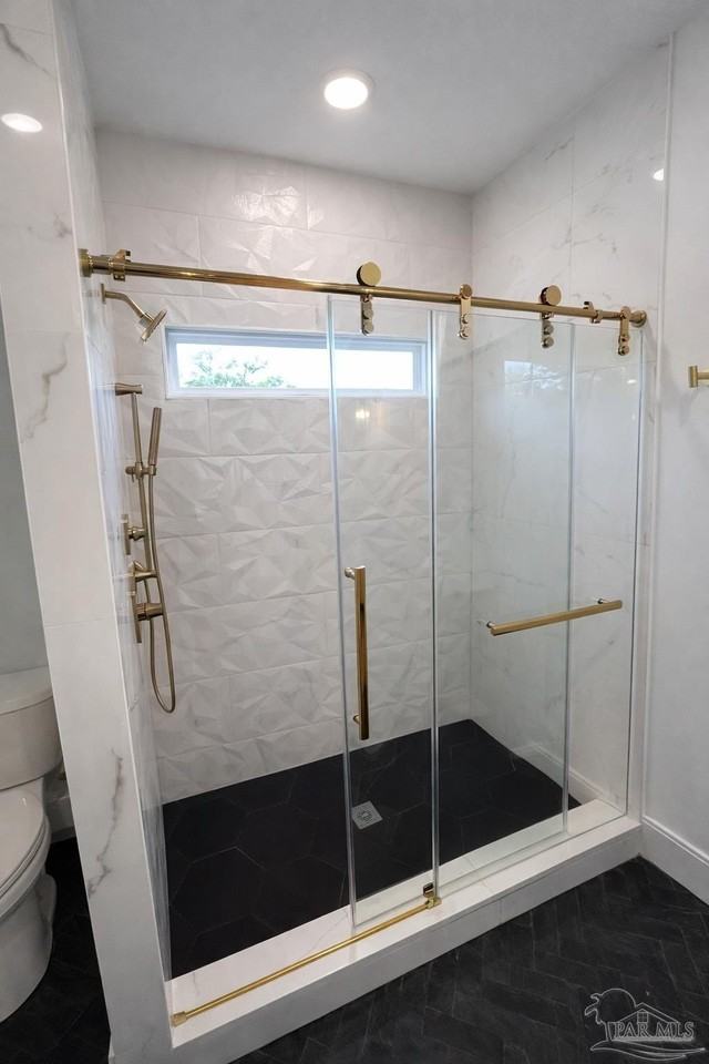 606 E Leonard St - Photo 3 of 14