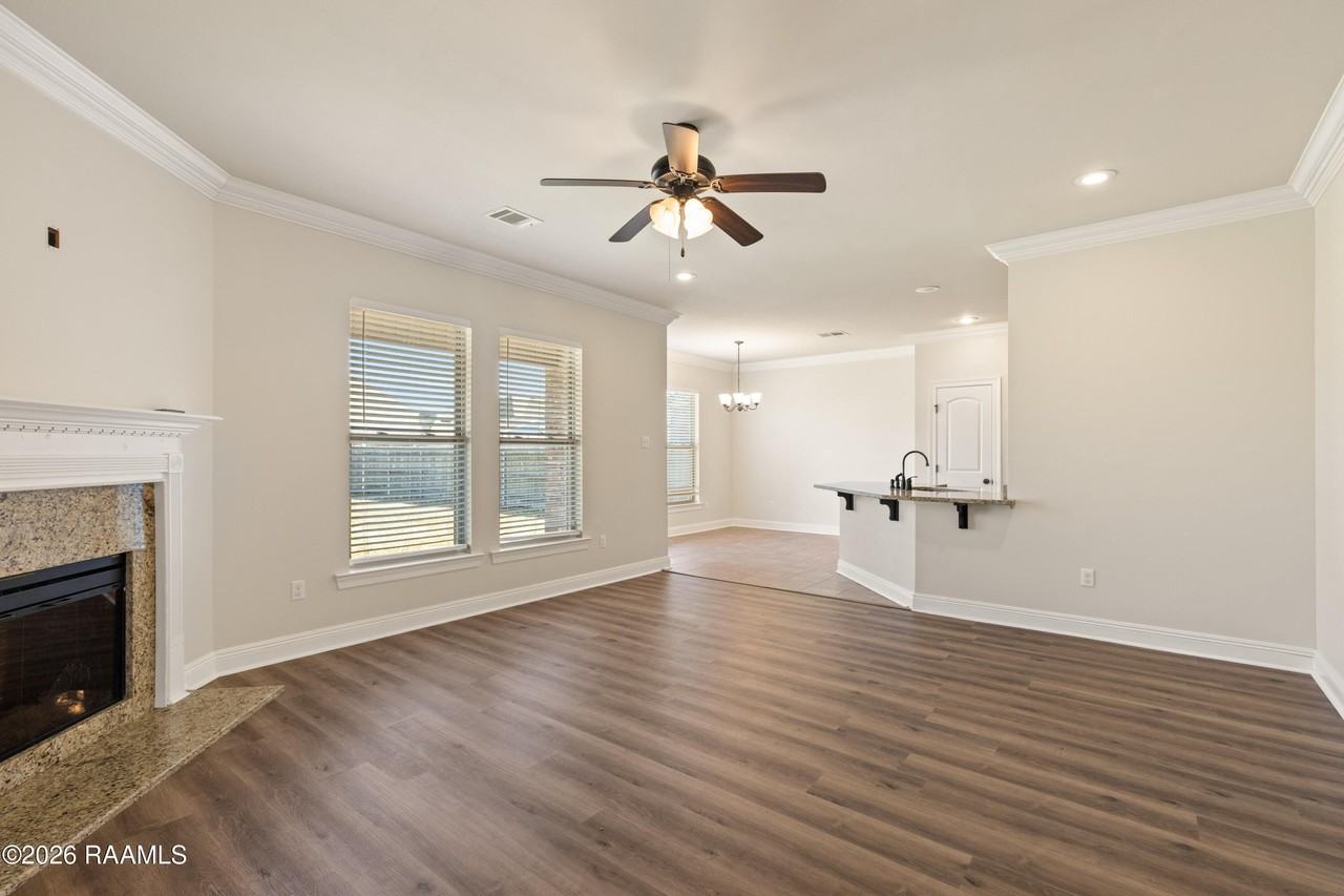 122 Maddox Jude Dr - Photo 6 of 34