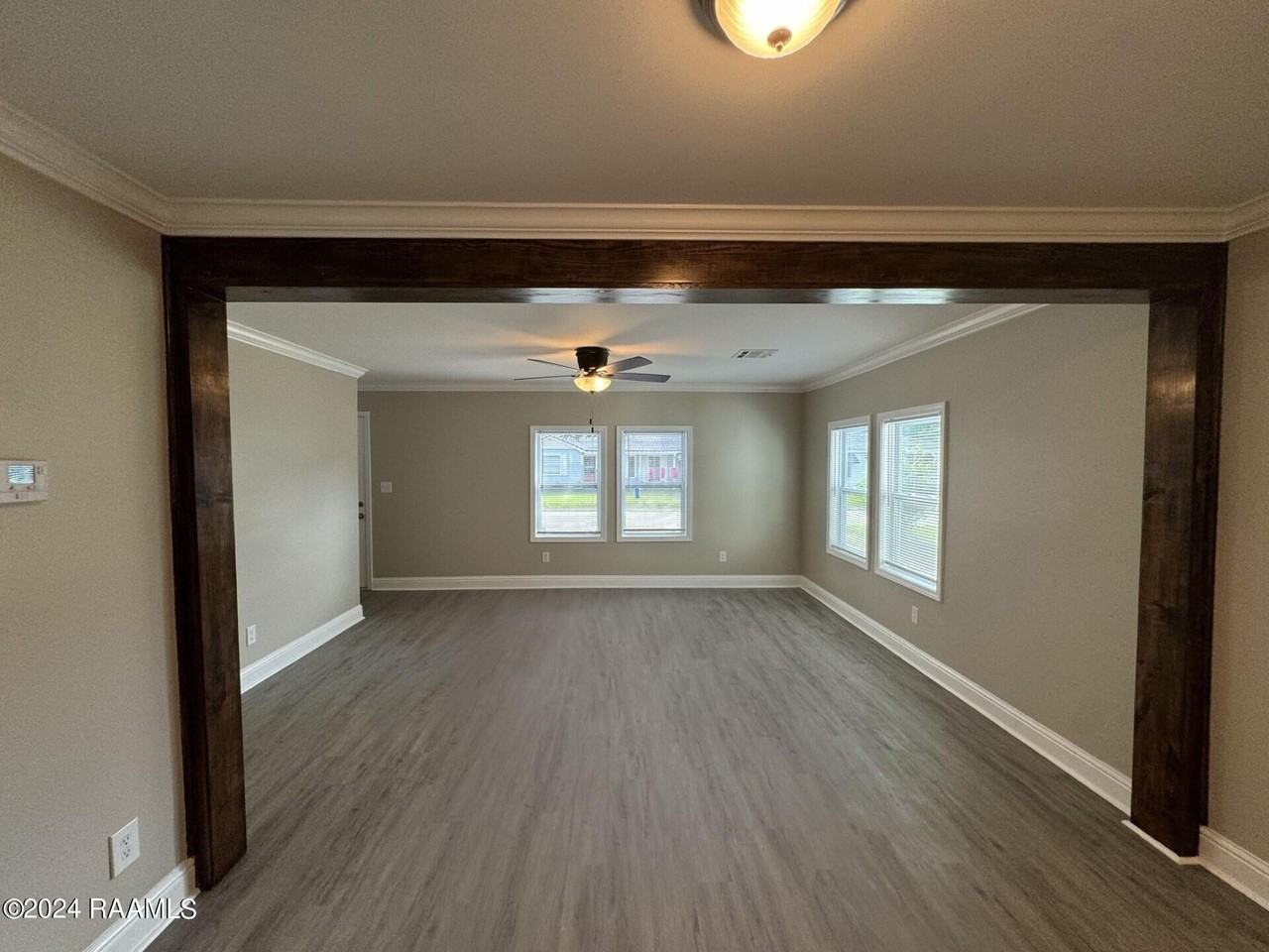 750 Saint Thomas St - Photo 2 of 13