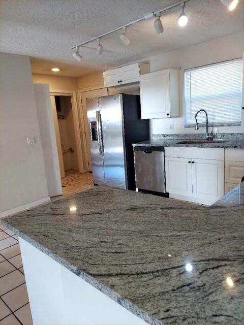 10202 Plant Dr - Photo 6 of 12