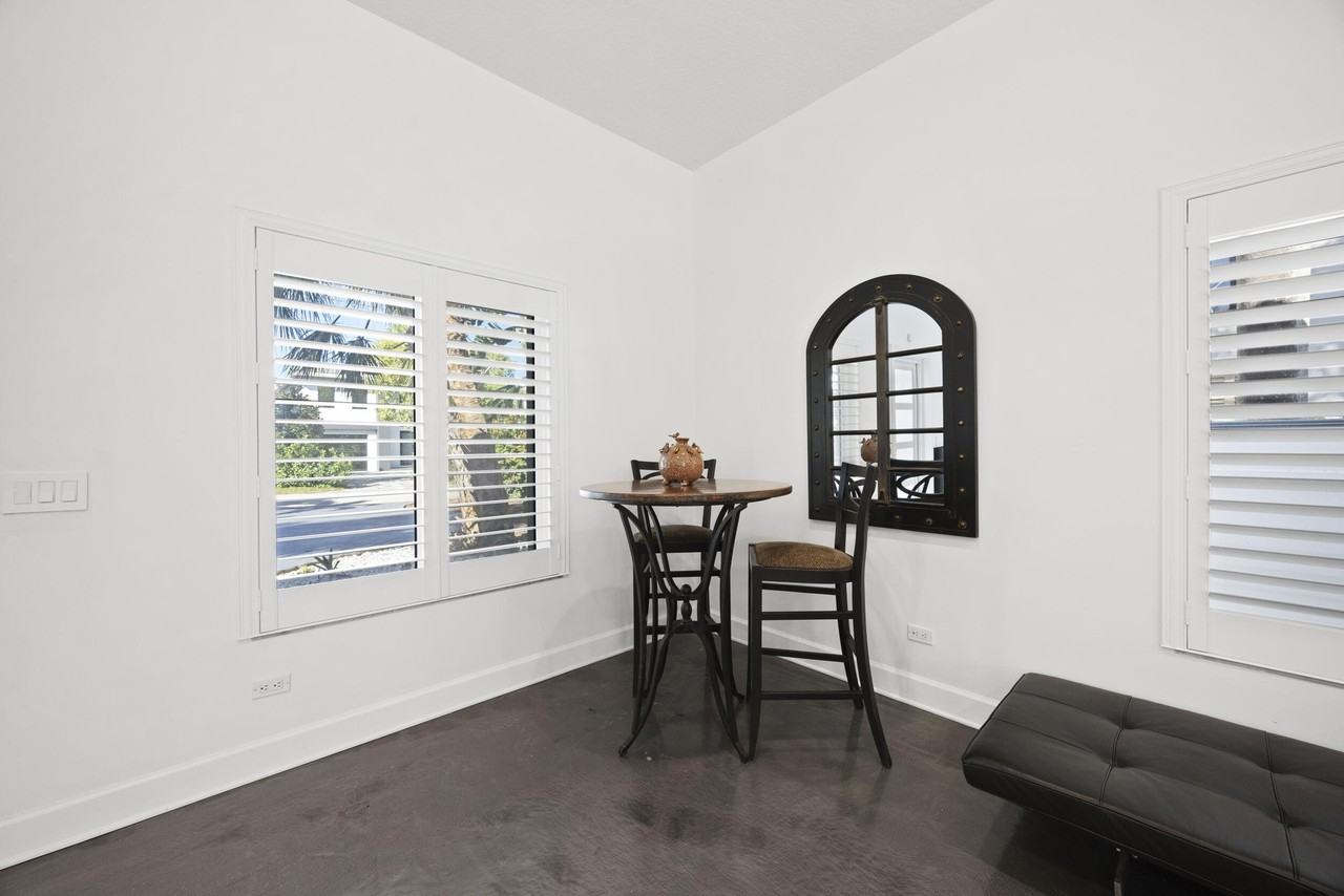 930 Nw 4th Ct - Photo 6 of 50