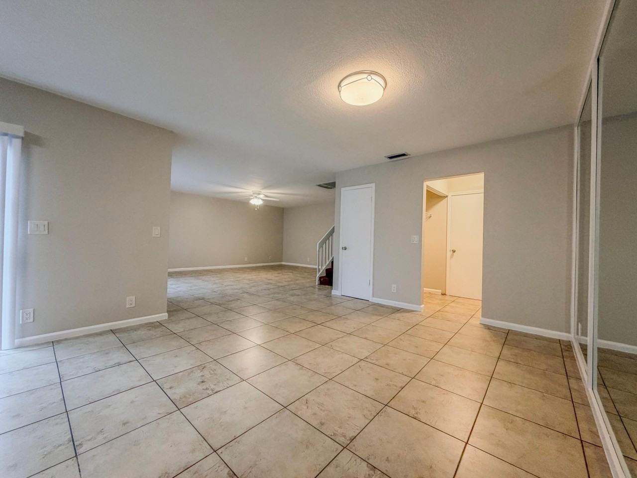 1913 N Congress Ave - Photo 5 of 27