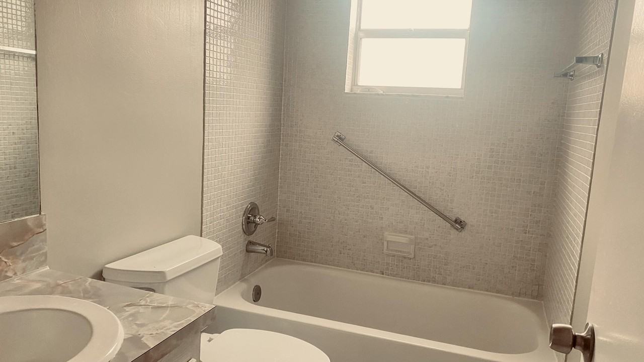 177 Flanders D #177 - Photo 6 of 29