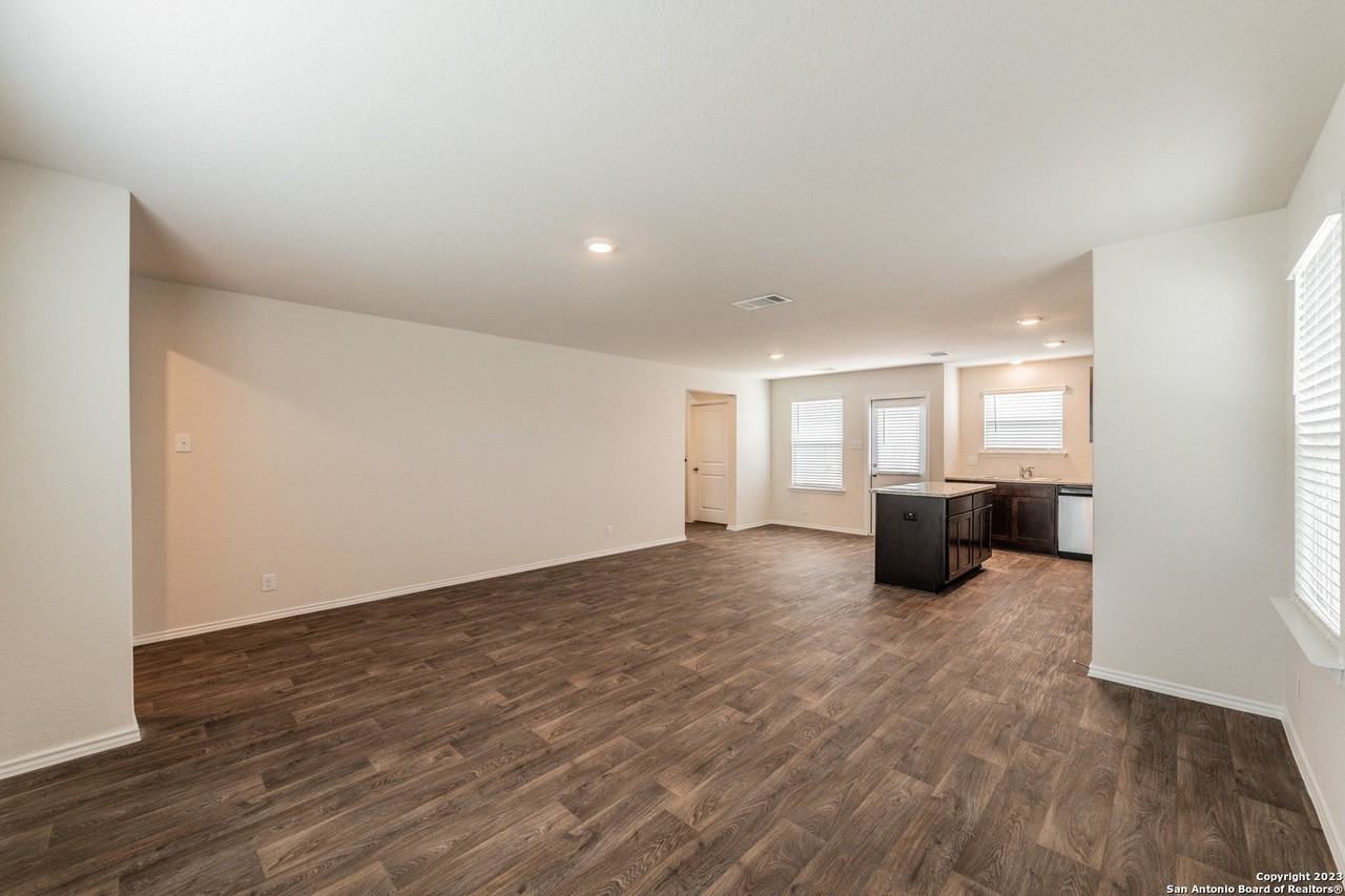 1006 Western Whipbird - Photo 3 of 24