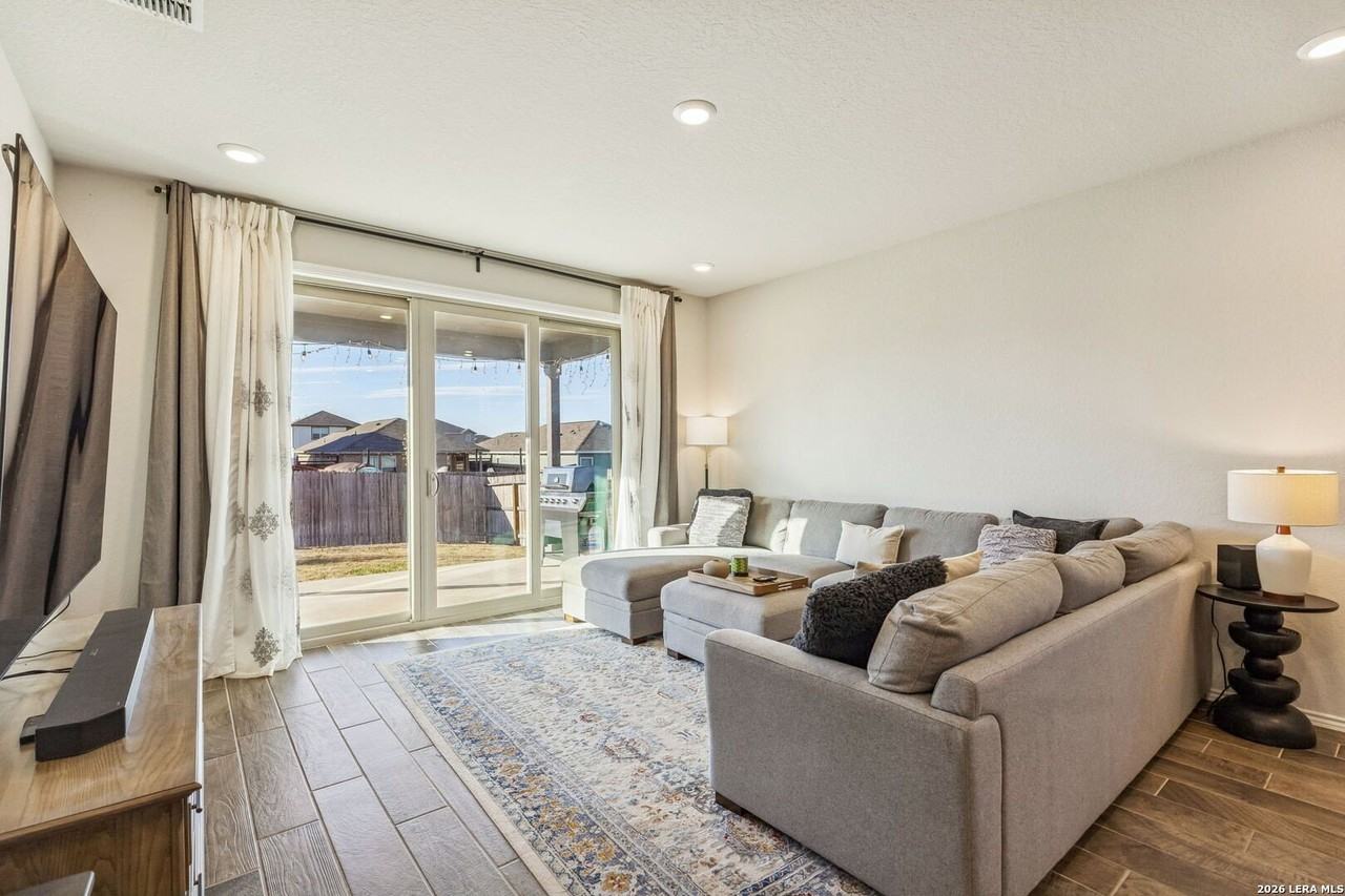 4303 Brigade Bnd - Photo 7 of 40