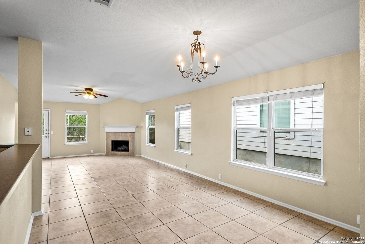 15707 Grey Fox Ter - Photo 2 of 34