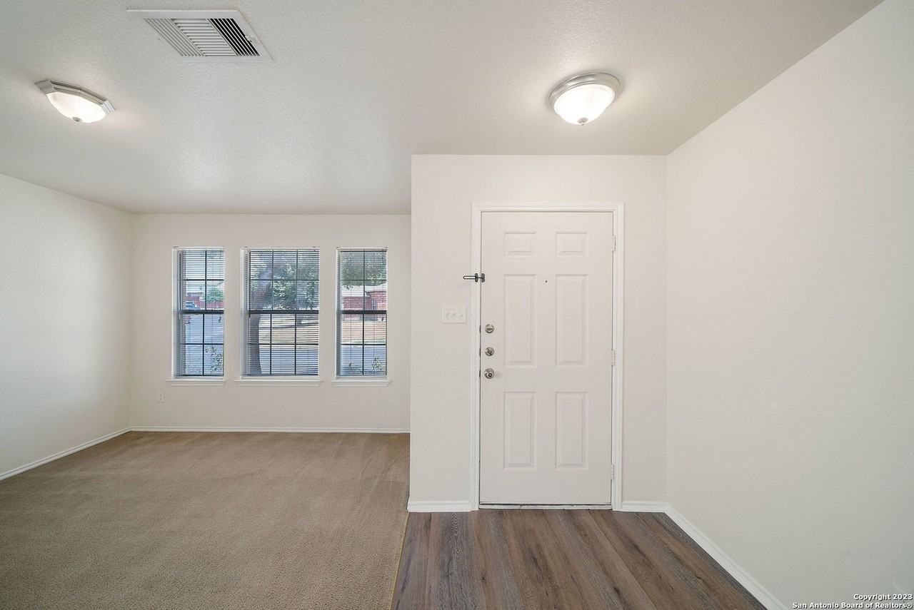 5107 Meridian Farm - Photo 5 of 31