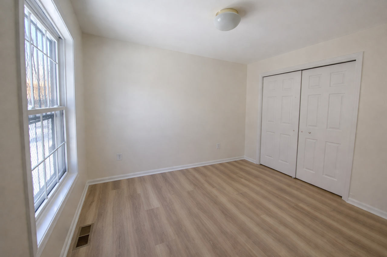 383 South 6th Street - Photo 4 of 5