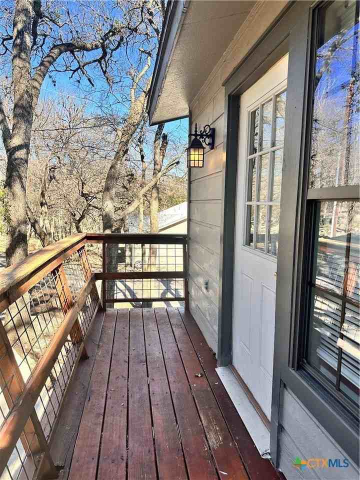 899 Hillyer St - Photo 7 of 38